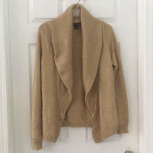 🧶 Gold thick and well made Ralph Lauren sweater.